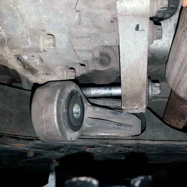 poduszka silnika wymiana poduszki silnika