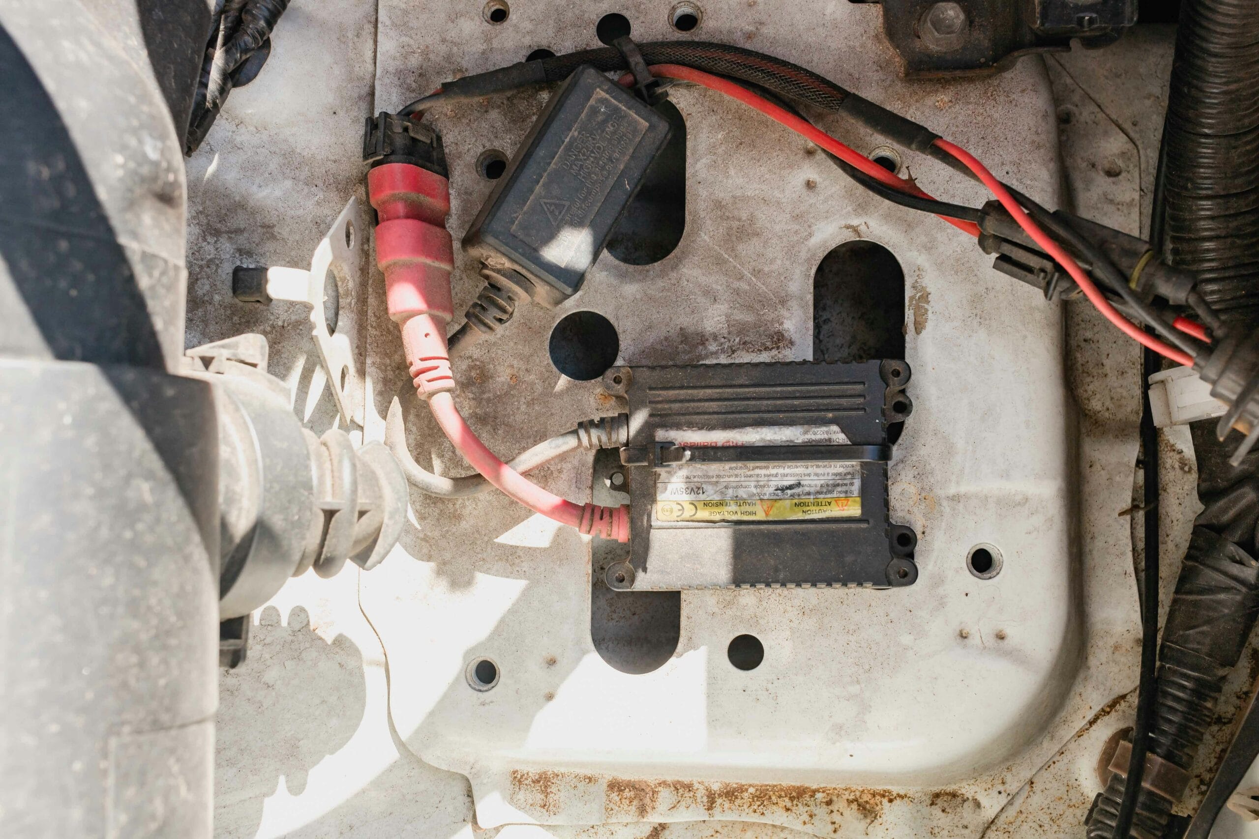 naprawa instalacji elektrycznej samochodu 